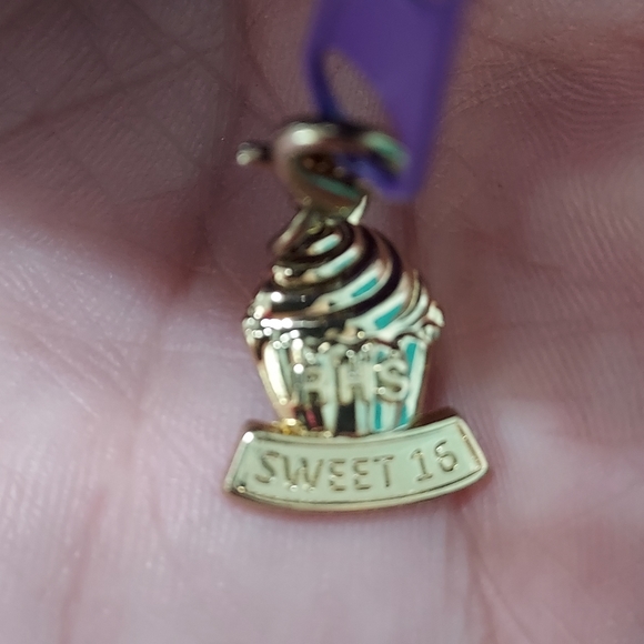 Red Hat Society purse with change purse - Picture 7 of 7